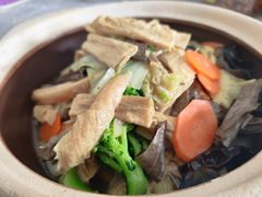 -天天向上素食餐厅(五台山店)