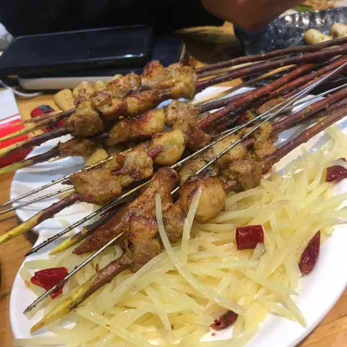 老胖串店(山大路店)-"大概是济南最实惠的烧烤了吧,周五晚七点到.
