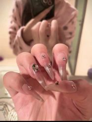 -鲸彩·美甲美睫科技护肤