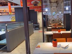 -阿瓦山寨·湘菜现炒·剁椒鱼头王(咸阳总店)