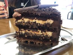 巧克力榛子蛋糕-Ninethirty by Awfully Chocolate(天环广场店)