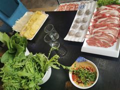 -楼外楼大刀肉传统火锅居(幸福街店)