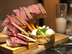 -山川小町·极番烧肉(新地假日广场店)