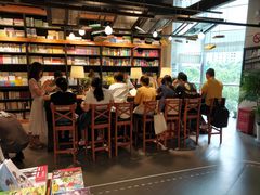 -西西弗书店&矢量咖啡(凯德晶萃广场店)