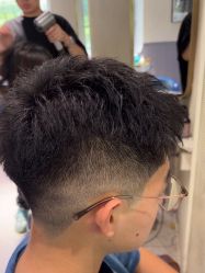 -PE SALON