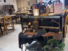 -郑在DIY·潮玩银饰绘画手作(中央大道旗舰店)