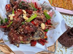 -小董哥烤串·爆汁大油边(故宫店)