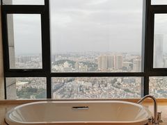 -中山利和希尔顿酒店