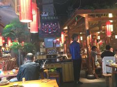 大堂-野山舂·贵州现舂酸汤火锅(鸿通城店)