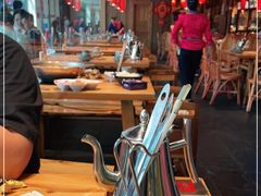 大堂-野山舂·贵州现舂酸汤火锅(鸿通城店)