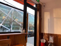 靠窗位-Catch Bagel(芳草地店)