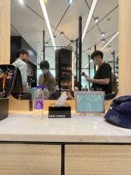 -HAIR CORNER