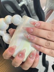 -芊屿芊浔美甲