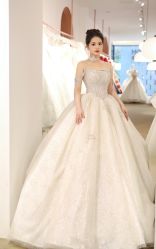 -派丽莫Pellimo原创设计婚纱品牌