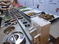 自助调料区-海底捞火锅(漫乐城夜宵主题店)