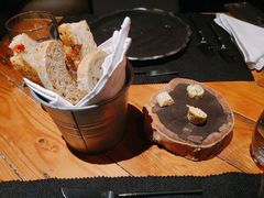 餐前包-AZUL by FUEL蓝色·法式酒馆(琶醍店)