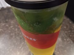 -星巴克(上海虹桥新天地二店)
