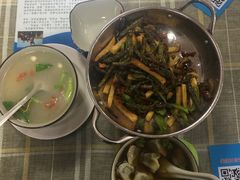 -天天向上素食餐厅(五台山店)