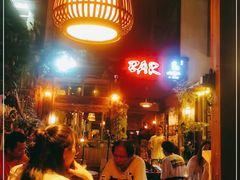 -城墙外BAR