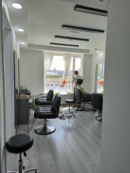 -LILI·HAIR SALON理理造型