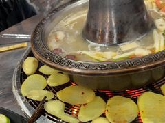 -小辣椒火盆烧烤(温泉南街店)