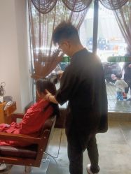 -心迪染发专门店