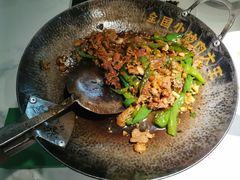 -费大厨辣椒炒肉(高铁吾悦广场店)