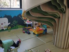 -极橙儿童齿科矫正中心(奥城店)