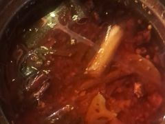 -有红鸡毛店·砂锅菜(抚琴夜市店)