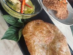 -Chom Cafe and Restaurant