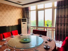 包厢-漕湖人家(漕湖产业园青年公寓A区店)