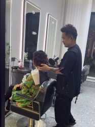 -苏豪美发S A L O N烫发染发