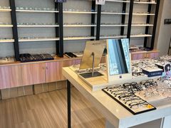 -瑞司视光眼镜·蔡司战略合作眼镜店(新街口店)