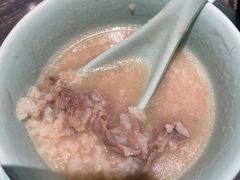 生滚牛肉粥-潮界(虹桥新天地店)