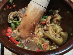 烧椒擂茄子-老滇山寨•云南特色菜•地方菜•民族风情歌舞表演(金碧店)