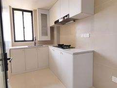 -长江国际商业购物中心·停车场