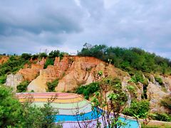 -彩色沙林风景区