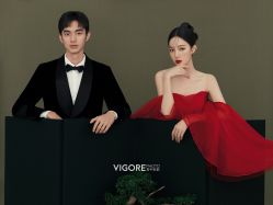 -雪中彩影婚纱摄影·微光艺术中心