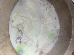 -滇香肴·云南菜蒸汽石锅鱼(云南北路店)