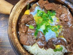牛肉煲仔饭加蛋-兴记菜馆