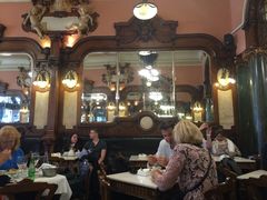 -Majestic Café