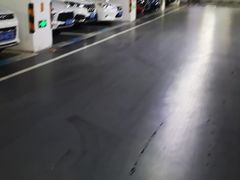 -悠方地下停车场