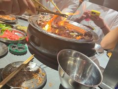 -围炉肉舍•炭烤活鳗•丹东海鲜烤肉(步行街店)