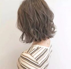 -慕名造型