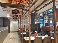 -阿瓦山寨·湘菜现炒·剁椒鱼头王(咸阳总店)