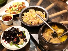 -云海肴·汽锅鸡·云南菜(天山百盛优客店)