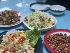 -崴海渔村(虹梅路店)