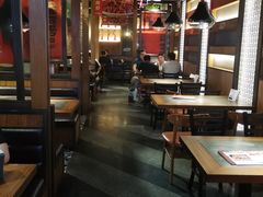 大堂-辣尚瘾·烤鱼·新川菜(交大直营店)