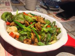 辣椒炒肉-酒肆浅葱•烧烤•龙虾•排档(卓悦intown店)
