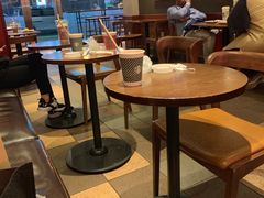 大堂-星巴克(广州淘金路店)